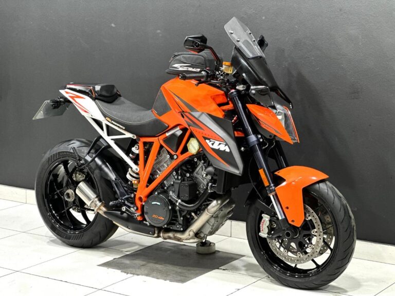 2015 KTM 1290 SUPERDUKE R