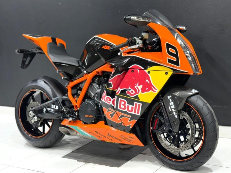 2011 KTM RC-8R Red Bull Edition