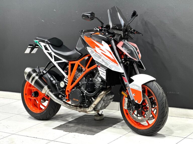 2017 KTM 1290 SUPERDUKE R