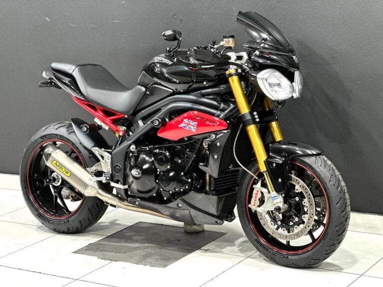 2016 Triumph Speed Triple R 1050