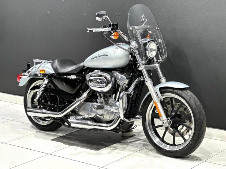 2014 Harley-Davidson Sportster 883 Custom