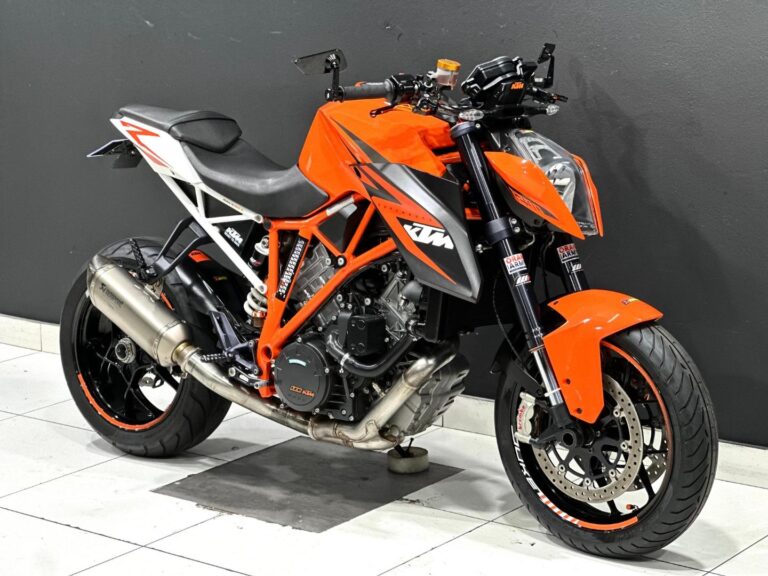 2015 KTM 1290 SUPERDUKE R