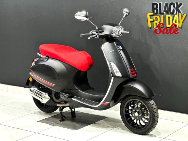 2025 Vespa 150 Sprint