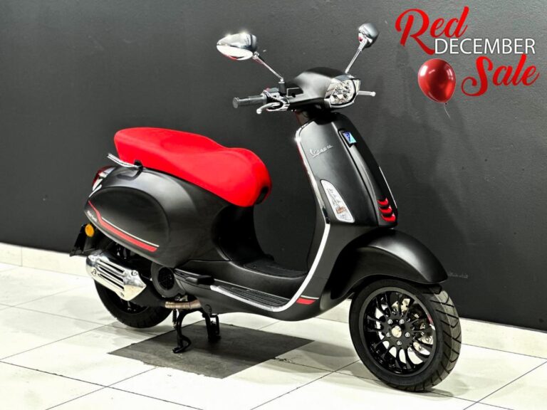 2025 Vespa 150 Sprint