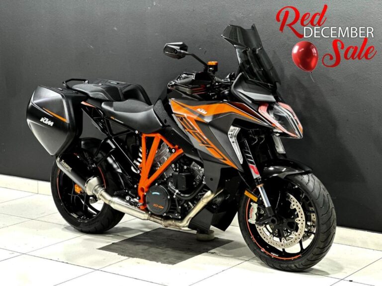 2021 KTM 1290 SUPERDUKE GT