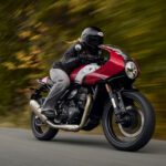 Thruxton_400_OE_MY26_05062_JP