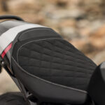 Thruxton_400_OE_MY26_09900_JP