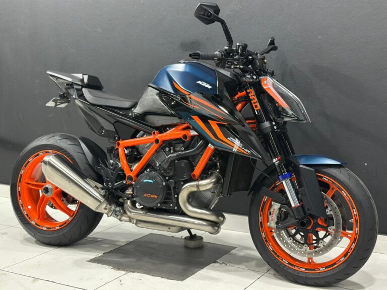 2024 KTM 1290 SUPERDUKE R