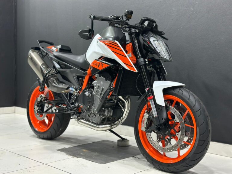 2022 KTM 890 DUKE R