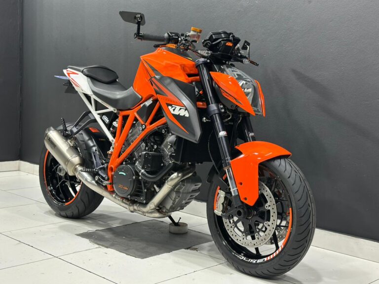 2015 KTM 1290 SUPERDUKE R