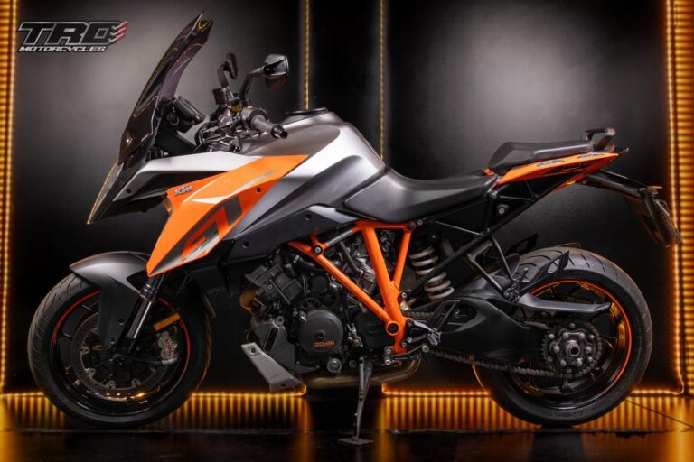 2017 KTM Superduke 1290 GT