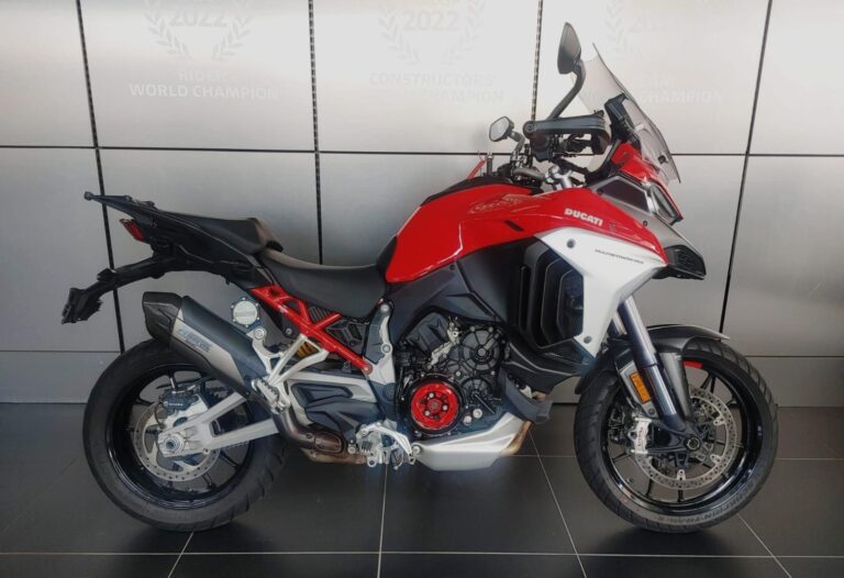 2022 Ducati 1100 V4 S PERFORMANCE DUCATI RED