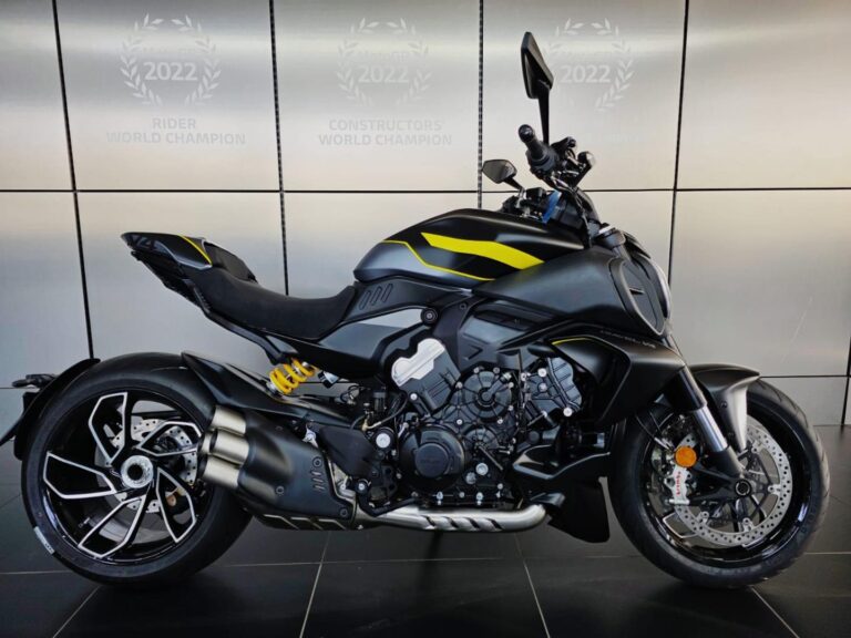 2026 Ducati Diavel V4 Dark