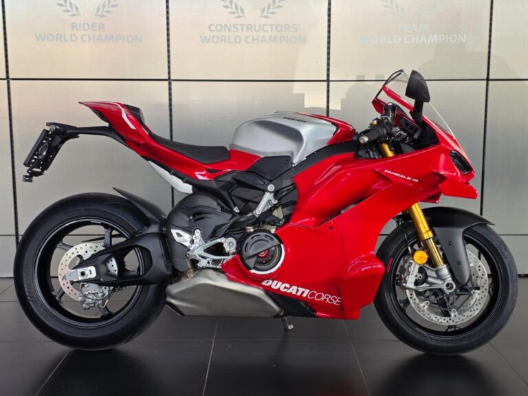 2026 Ducati Panigale V4 R V4 R
