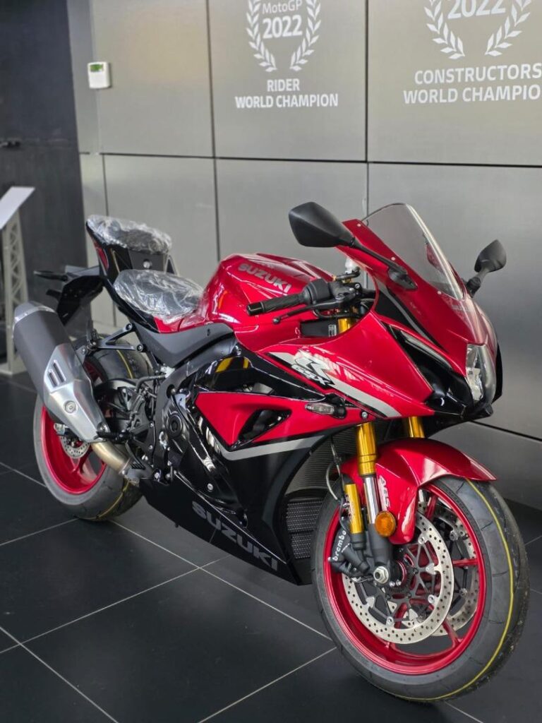 2026 Suzuki GSXR1000RAM5