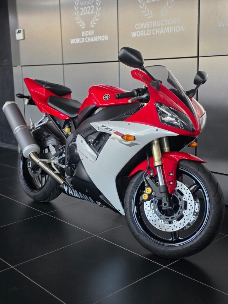 2002 Yamaha YZF R1