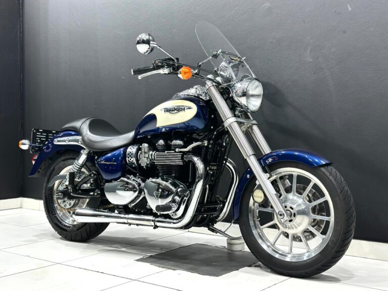 2010 Triumph BONNEVILLE 865 America