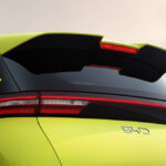 08DOLPHIN_SURF_LHD_Green_Taillight_download_JPG_5000PX_RGB