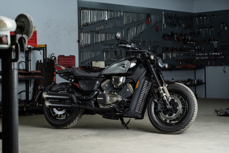 QJMOTOR SRV 600 V4 – Midsize Cruiser with Heavyweight Charm