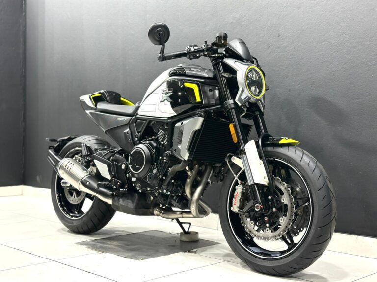 2025 CFMOTO 700 CL-X Sport
