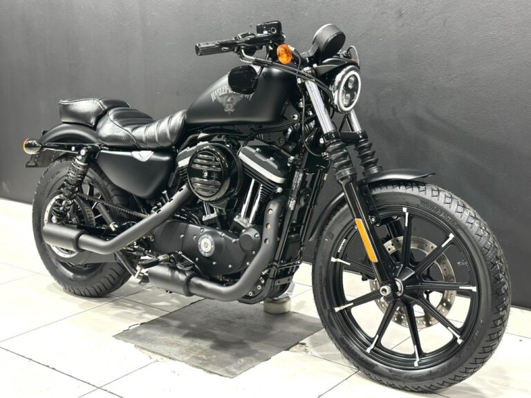 2016 Harley-Davidson Sportster 883 Iron