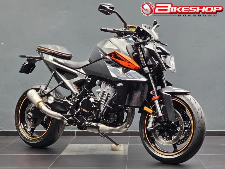 2025 KTM 990 Duke