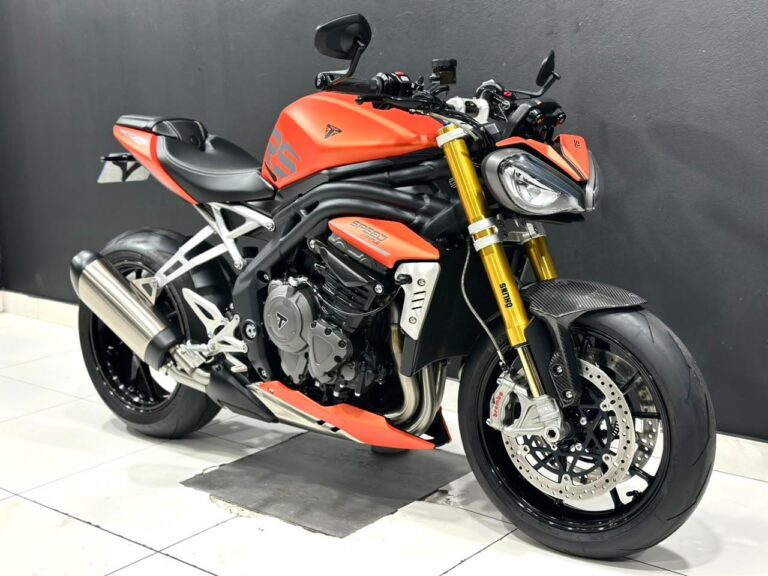 2022 Triumph Speed Triple RS