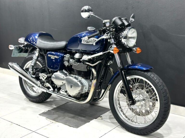 2005 Triumph THRUXTON 900