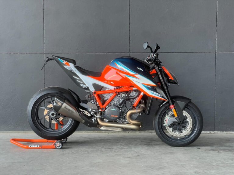 2021 KTM 1290 SUPER DUKE RR