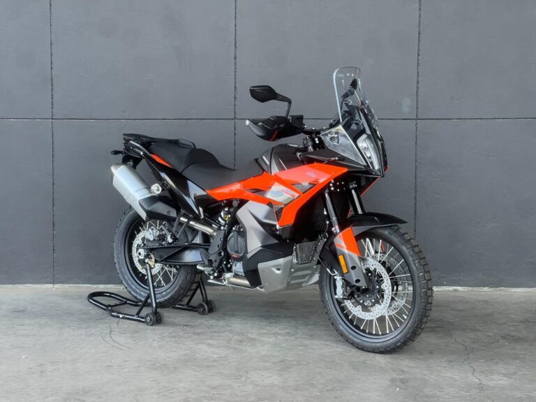 2026 KTM 790 ADVENTURE 2026 KTM 790 ADVENTURE