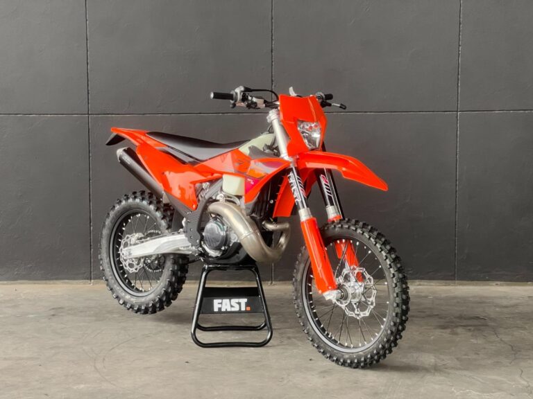 2026 KTM 300 XC-W 2026 KTM 300 XC-W