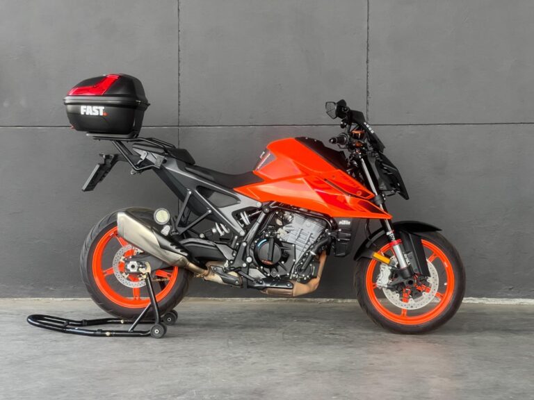 2024 KTM 990 Duke