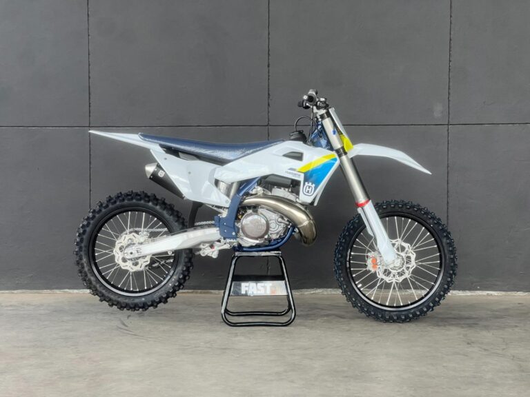 2026 Husqvarna TC300 2025 HUSQVARNA TC300