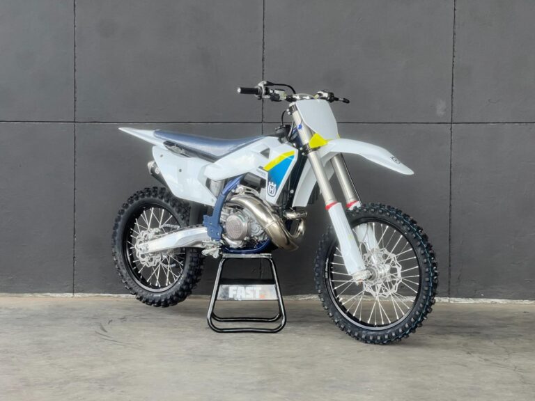 2026 Husqvarna TC300 2025 HUSQVARNA TC300