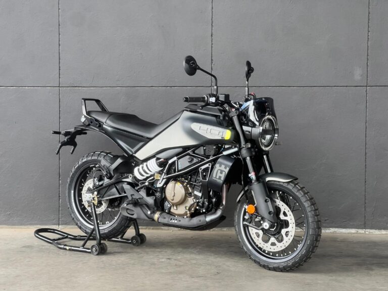 2026 Husqvarna SVARTPILEN 401 2024 HUSQVARNA SVARTPILEN 401