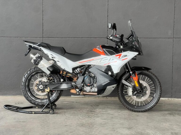 2024 KTM 790 ADVENTURE