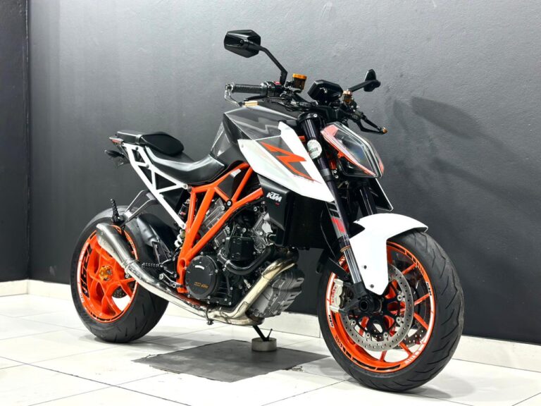 2019 KTM 1290 SUPERDUKE R