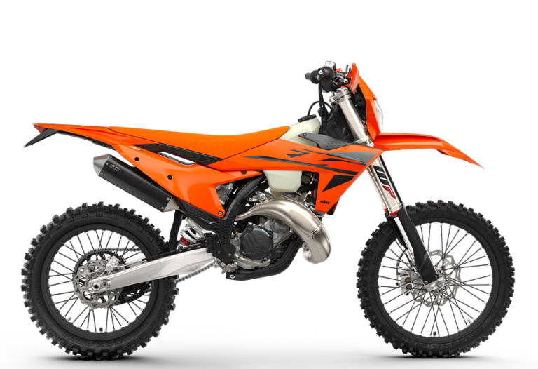 2026 KTM 150 XC-W 2025 KTM 150 XC-W