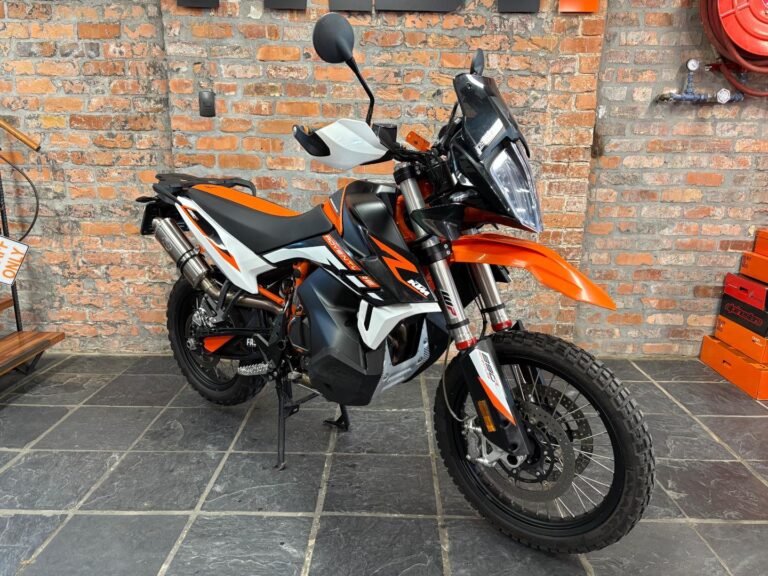 2021 KTM 890 Adventure R
