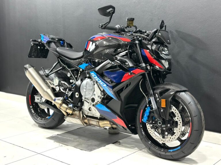 2025 BMW M1000R