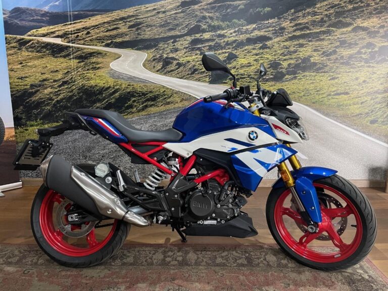 2026 BMW G310R