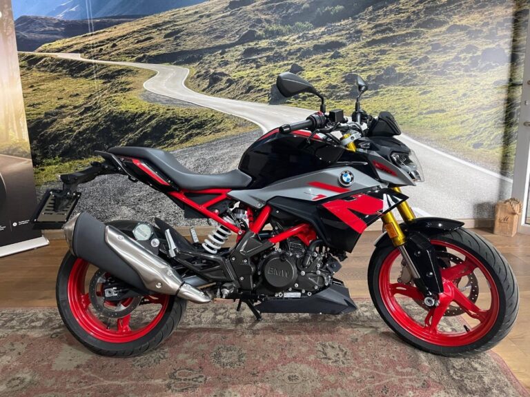 2026 BMW G310R