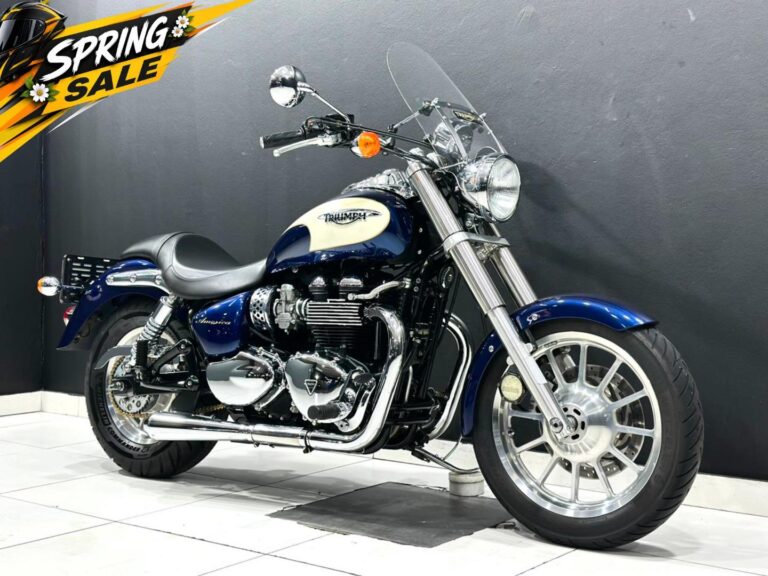 2010 Triumph BONNEVILLE 865 America