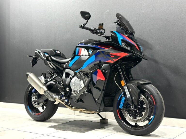 2025 BMW M1000 XR