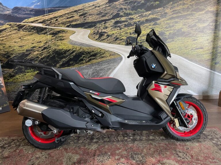 2025 BMW C400X