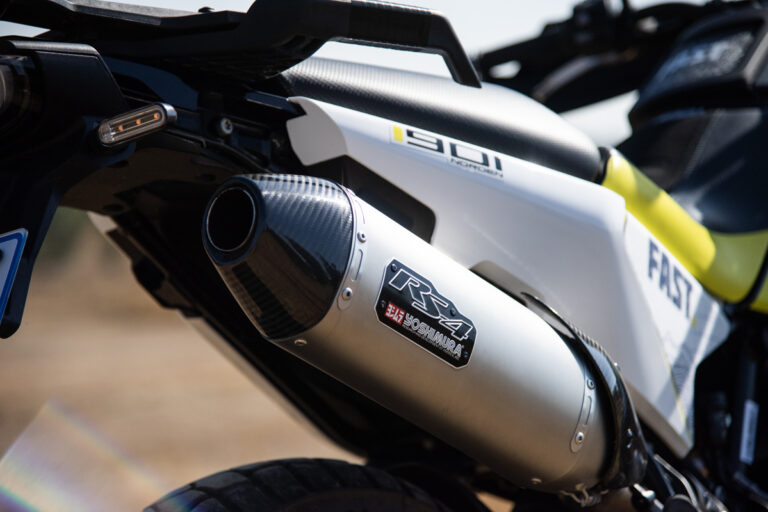 Yoshimura RS-4: Premium Bikes Deserve Premium Pipes