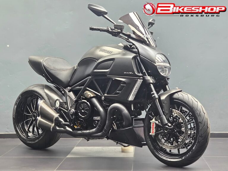 2014 Ducati Diavel CARBON